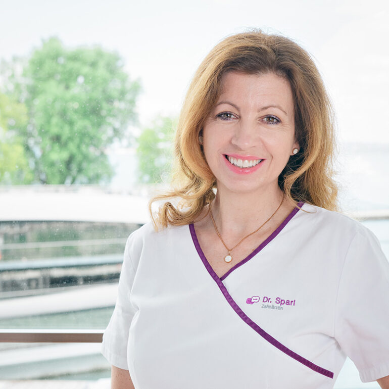 Dr. Nicolette Sparl